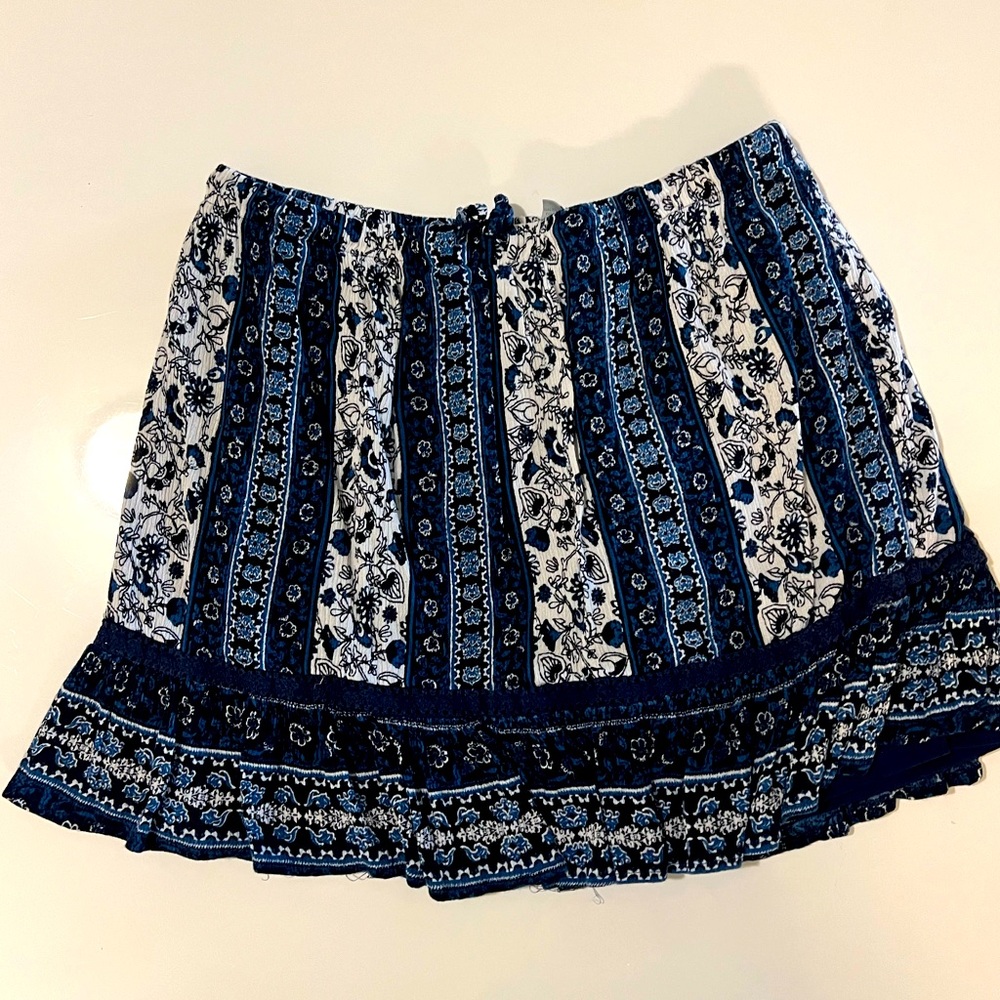 Charlotte Russe lined flowered mini skirt